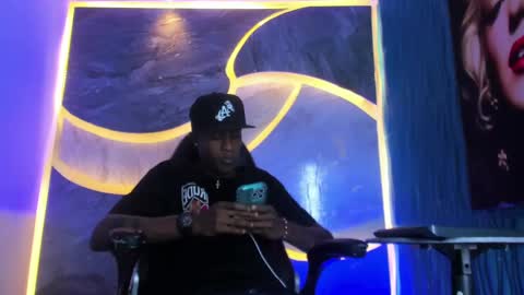 hot_golden_black online show from September 8, 2025, 3:33 pm