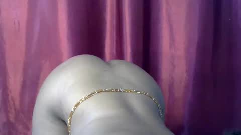 hot_kerush online show from November 18, 2025, 7:46 am