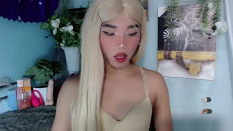 Khianna online show from April 16, 2026, 9:39 pm