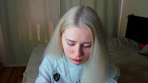 Snapshot of hot_kittie_hot chatting on June 13, 2026, 7:39 am hot_kittie_hot online show from June 13, 2026, 7:39 am