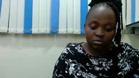 Linah online show from December 18, 2025, 3:40 pm