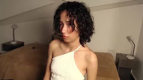 Alana online show from December 20, 2025, 9:44 pm