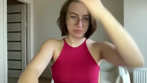 Lina online show from December 22, 2024, 9:44 am