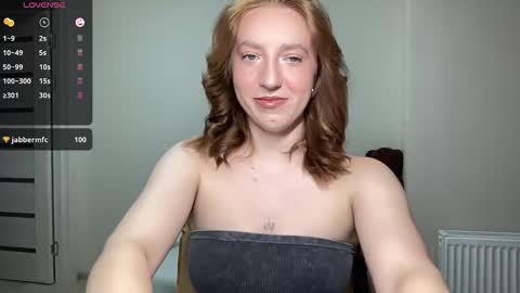 Lina online show from October 26, 2025, 2:34 pm