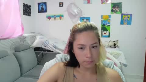 Mia online show from April 27, 2026, 7:56 pm