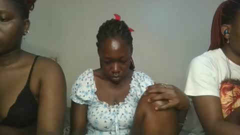 Hot petite online show from November 4, 2025, 10:47 am