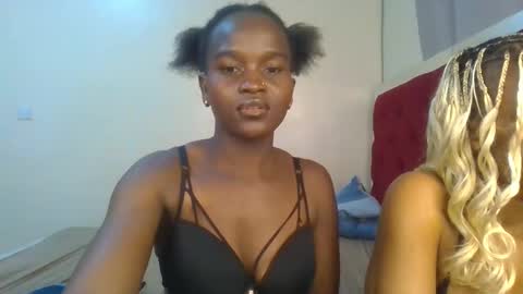 Snapshot of hot_petite1 chatting on June 9, 2026, 9:48 pm Hot petite online show from June 9, 2026, 9:48 pm