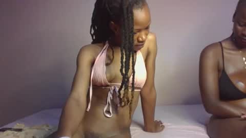 hot petite100 online show from October 8, 2025, 7:39 am