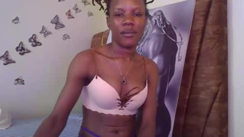 hot petite100 online show from October 28, 2025, 8:40 am