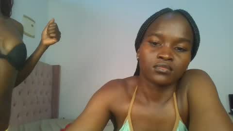 Snapshot of hot_petite12 chatting on June 27, 2026, 12:22 pm Petite online show from June 27, 2026, 12:22 pm