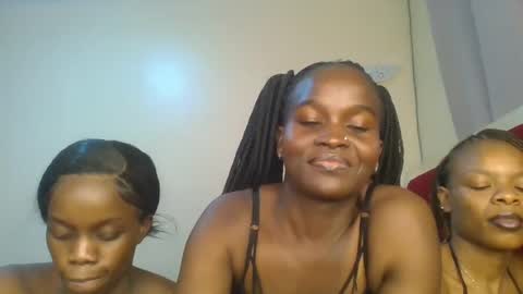 Snapshot of hot_petite12 chatting on July 6, 2026, 10:34 pm Petite online show from July 6, 2026, 10:34 pm