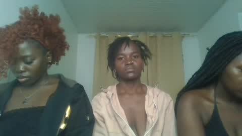 Snapshot of hot_petite12 chatting on July 27, 2026, 3:35 am Petite online show from July 27, 2026, 3:35 am
