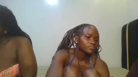 Snapshot of hot_petite12 chatting on August 1, 2026, 4:39 pm Petite online show from August 1, 2026, 4:39 pm