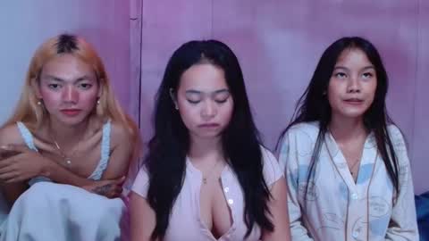 hot_pinayyy online show from April 27, 2026, 5:44 pm