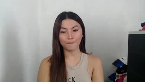 Nikki  online show from April 11, 2026, 3:44 am