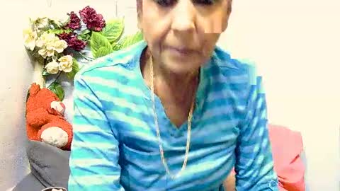 hot queen online show from July 3, 2026, 2:56 pm