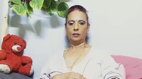 hot queen online show from July 11, 2026, 7:05 pm