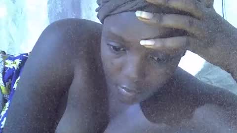 RAYLAH online show from April 17, 2026, 5:05 pm