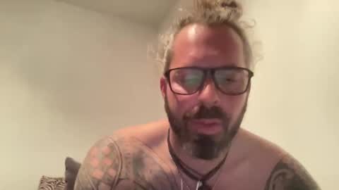 letmedoo2 online show from January 1, 2025, 5:55 pm