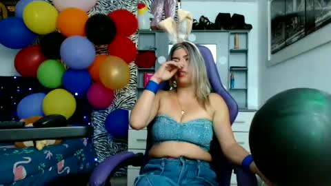 Snapshot of hot_sexy_bunny chatting on June 13, 2026, 2:15 pm hot sexy bunny online show from June 13, 2026, 2:15 pm