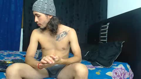 Hot Sharks   online show from November 16, 2025, 4:07 am