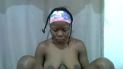 Snapshot of hot_shayla chatting on July 8, 2026, 11:37 am esiiii online show from July 8, 2026, 11:37 am