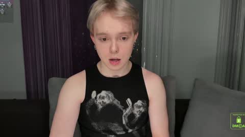 hot_twinkboy online show from February 8, 2025, 11:44 am