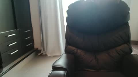 couple without tabus online show from February 27, 2025, 5:47 pm