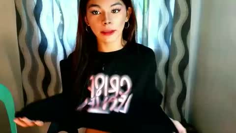 Yanna online show from April 9, 2026, 3:17 am