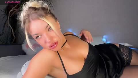 Snapshot of hotalika chatting on October 5, 2025, 2:32 am Alika online show from October 5, 2025, 2:32 am