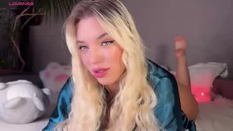 Snapshot of hotalika chatting on November 3, 2025, 1:19 am Alika online show from November 3, 2025, 1:19 am