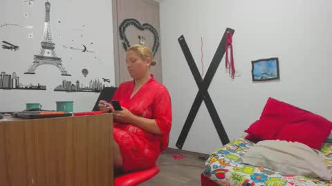 hotandfierylatinos online show from February 12, 2025, 10:35 am