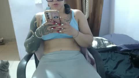 Hot and PowerHOPE U MISS ME online show from November 20, 2025, 1:17 am