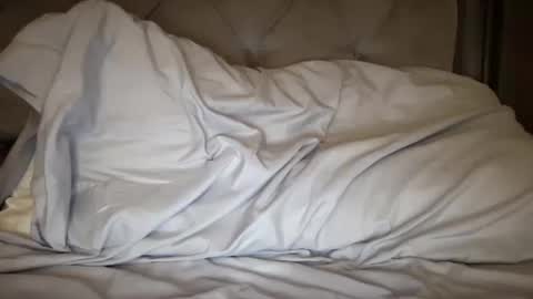 Ember online show from October 3, 2025, 3:47 am