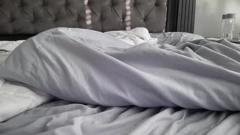 Ember online show from November 26, 2025, 3:02 pm