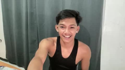 hotasian_jerome online show from April 8, 2026, 7:08 am