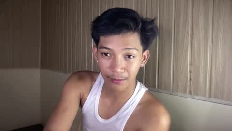 hotasian_jerome online show from April 24, 2026, 1:02 pm
