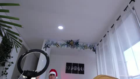 Andrew xdres08 online show from December 24, 2024, 9:33 pm