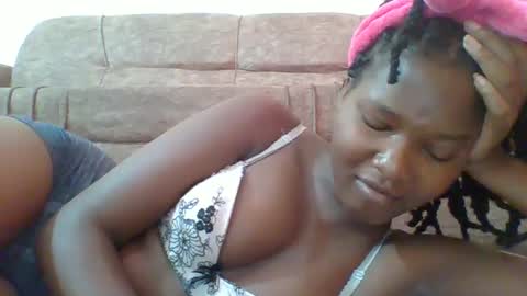 love online show from February 14, 2025, 11:10 am