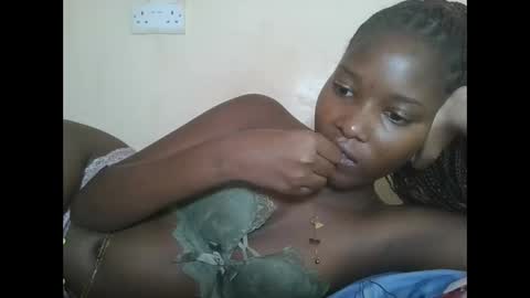 love online show from October 3, 2025, 8:00 am