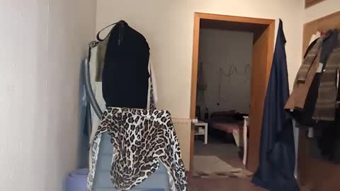 Betty Bellucci online show from October 31, 2025, 7:04 pm