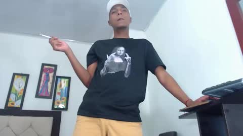 hotboyluxe online show from February 6, 2026, 3:00 am