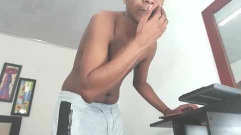 hotboyluxe online show from February 10, 2026, 3:43 am