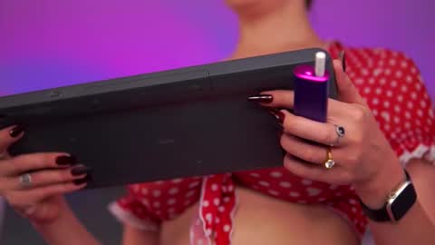 Anais online show from September 14, 2025, 5:17 am