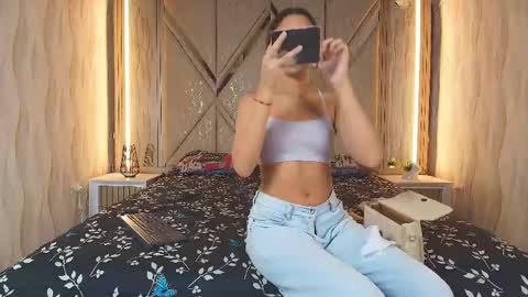 hotcouple_222 online show from June 5, 2026, 1:28 pm
