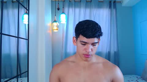 Hussain   aaron and Ekko online show from November 21, 2025, 1:10 pm