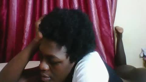 VICTORIA online show from December 2, 2025, 10:38 pm