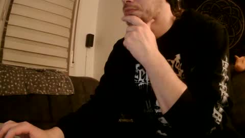 Snapshot of hotdutchd chatting on February 15, 2026, 9:22 pm Marv online show from February 15, 2026, 9:22 pm