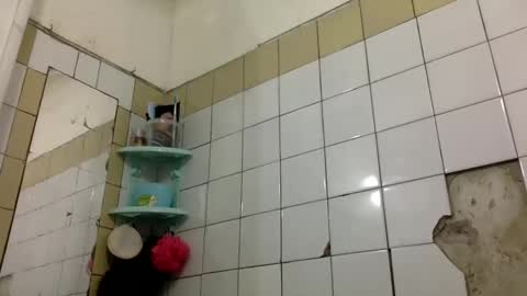 effy online show from February 4, 2025, 1:02 am