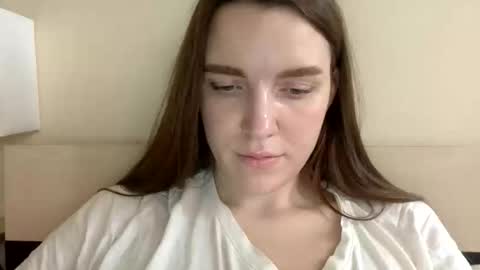 effy online show from March 3, 2025, 9:33 am